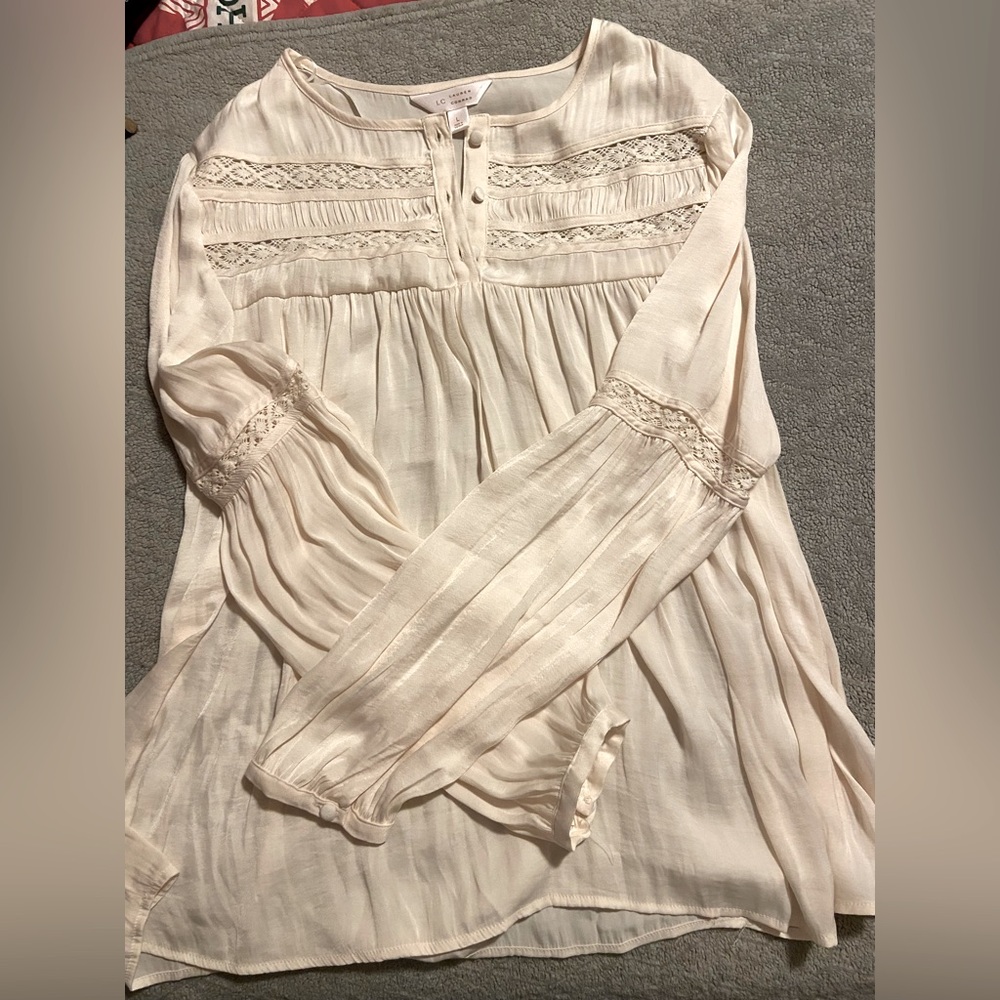 Lauren Conrad blouse